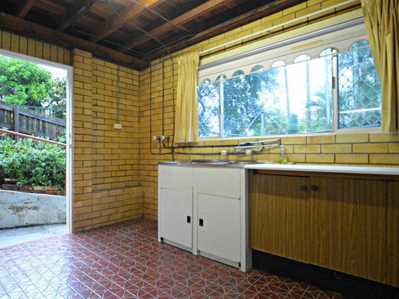 1 Mabb Street, Kenmore QLD 4069