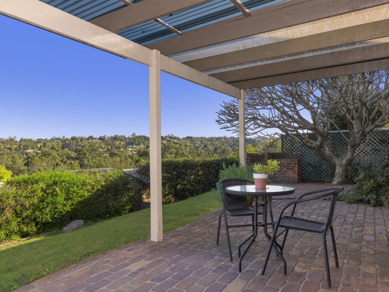 27 Broadmoor Street, Kenmore Hills QLD 4069