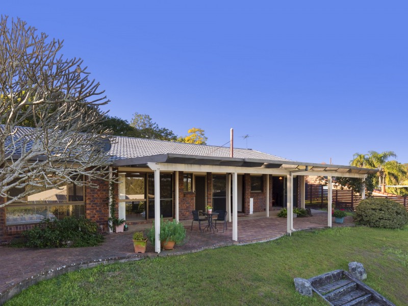 27 Broadmoor Street, Kenmore Hills QLD 4069