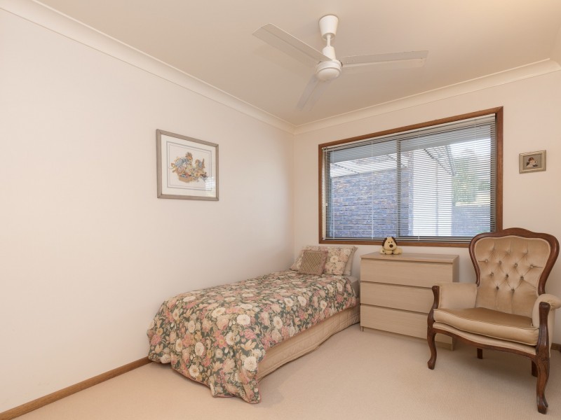 27 Broadmoor Street, Kenmore Hills QLD 4069