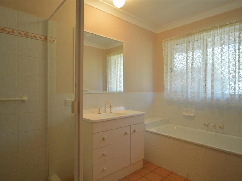 87 Lagoon Crescent, Bellbowrie QLD 4070