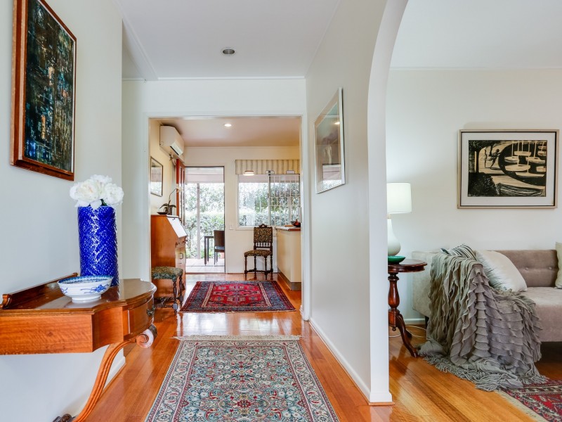 97 Kenmore Road, Kenmore QLD 4069