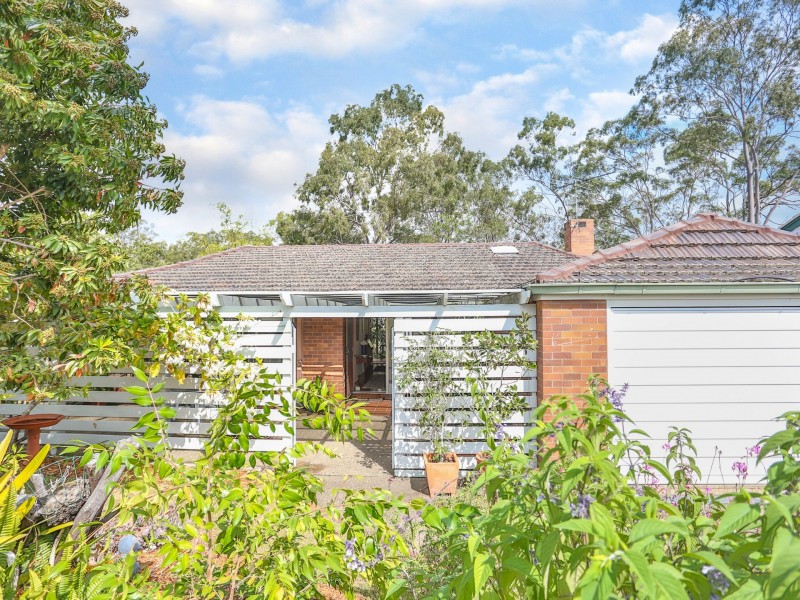 97 Kenmore Road, Kenmore QLD 4069