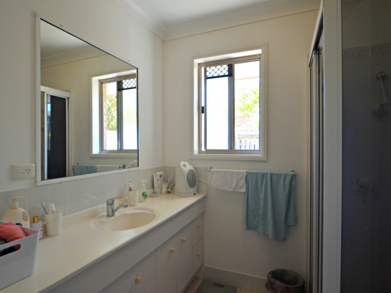 1/11 Sugarwood Street, Bellbowrie QLD 4070