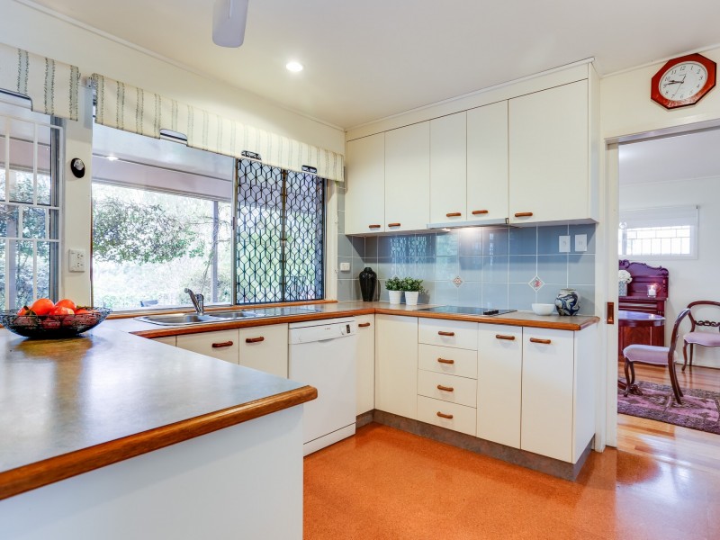 97 Kenmore Road, Kenmore QLD 4069