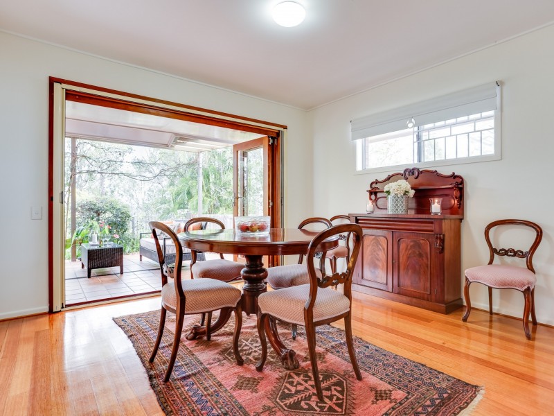 97 Kenmore Road, Kenmore QLD 4069