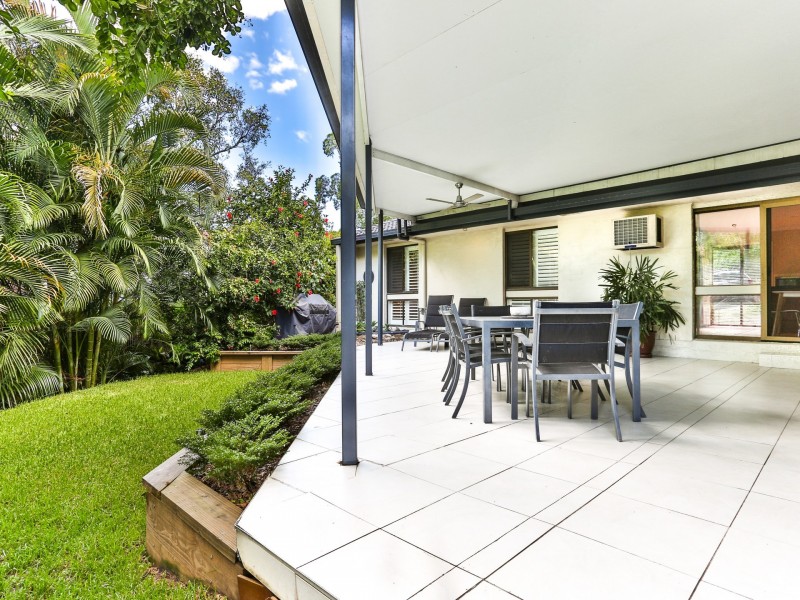 1 Gleneagle Street, Kenmore QLD 4069