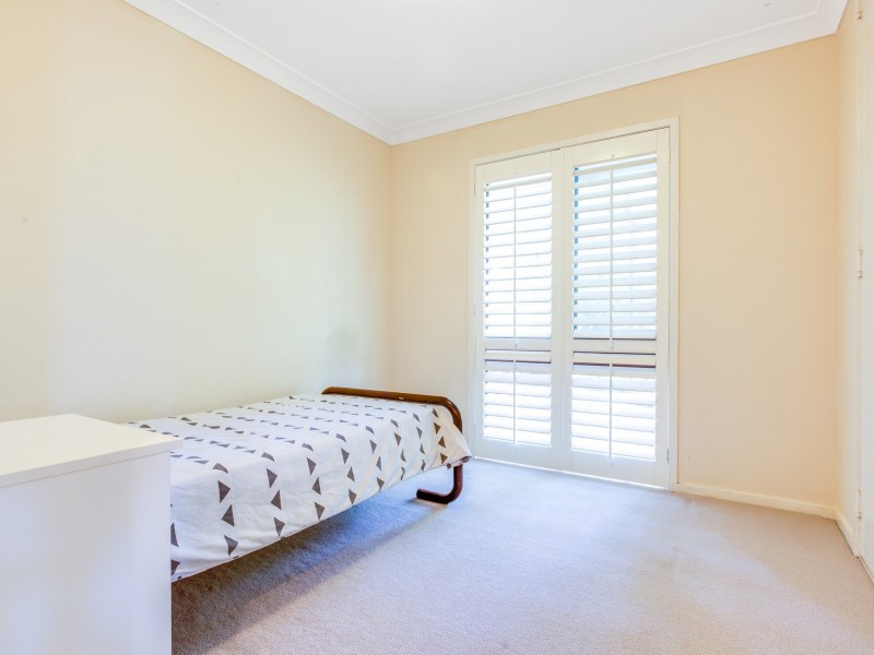1 Gleneagle Street, Kenmore QLD 4069