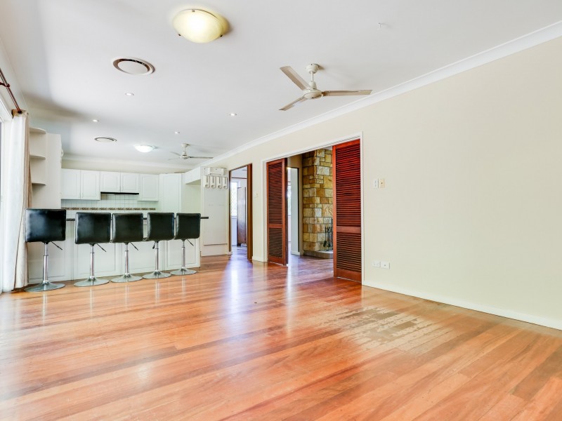 21 Ranger Street, Kenmore QLD 4069