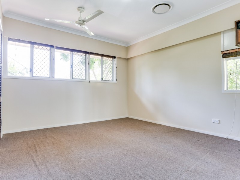 21 Ranger Street, Kenmore QLD 4069