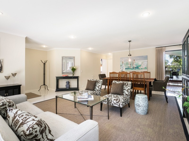 7 Ngeringa Crescent, Chapel Hill QLD 4069