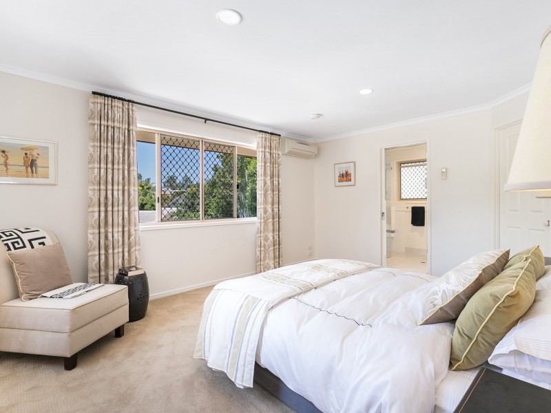 7 Ngeringa Crescent, Chapel Hill QLD 4069