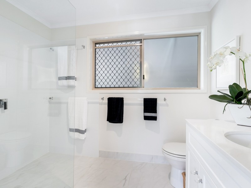 7 Ngeringa Crescent, Chapel Hill QLD 4069