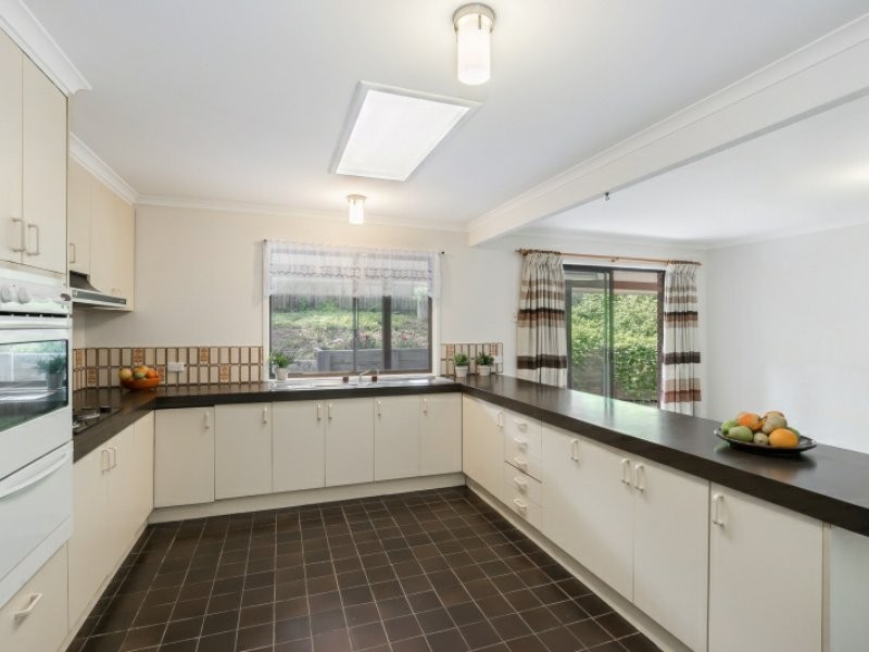 138 Fig Tree Pocket Road, Chapel Hill QLD 4069