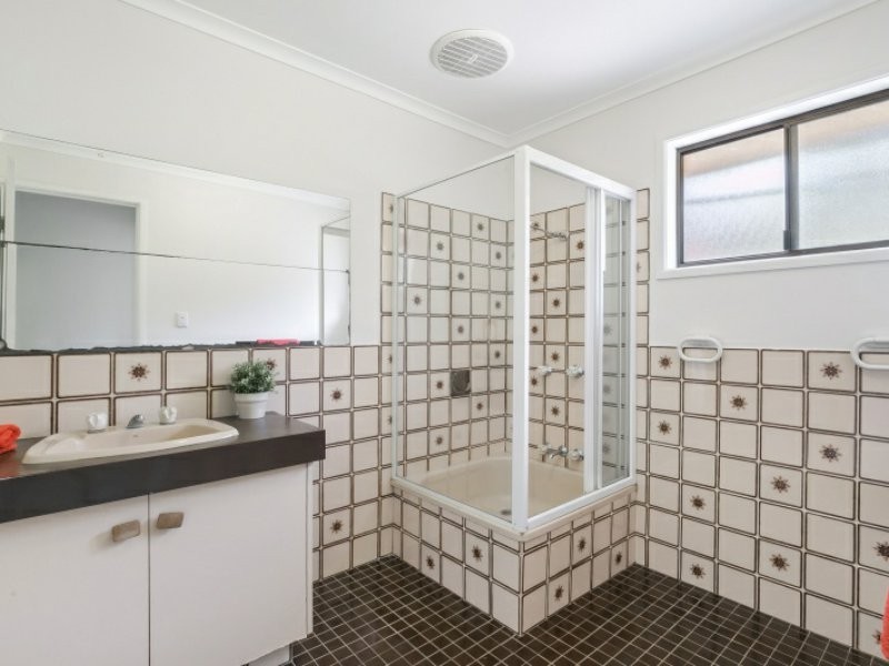 138 Fig Tree Pocket Road, Chapel Hill QLD 4069