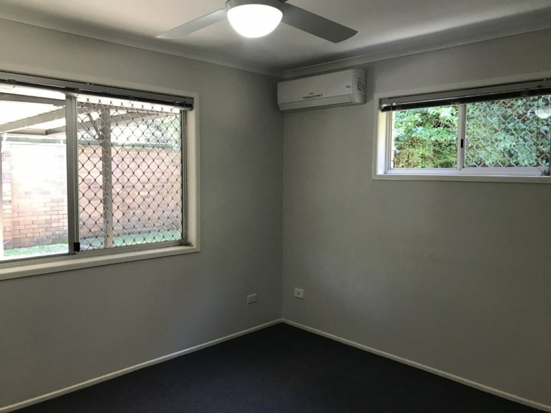 8 Lant Street, Chapel Hill QLD 4069