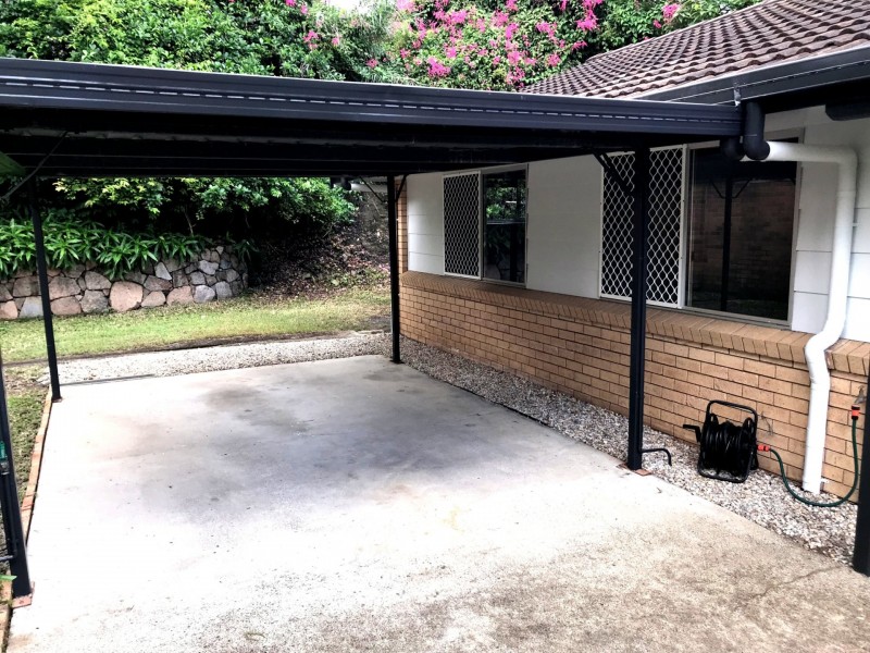 8 Lant Street, Chapel Hill QLD 4069