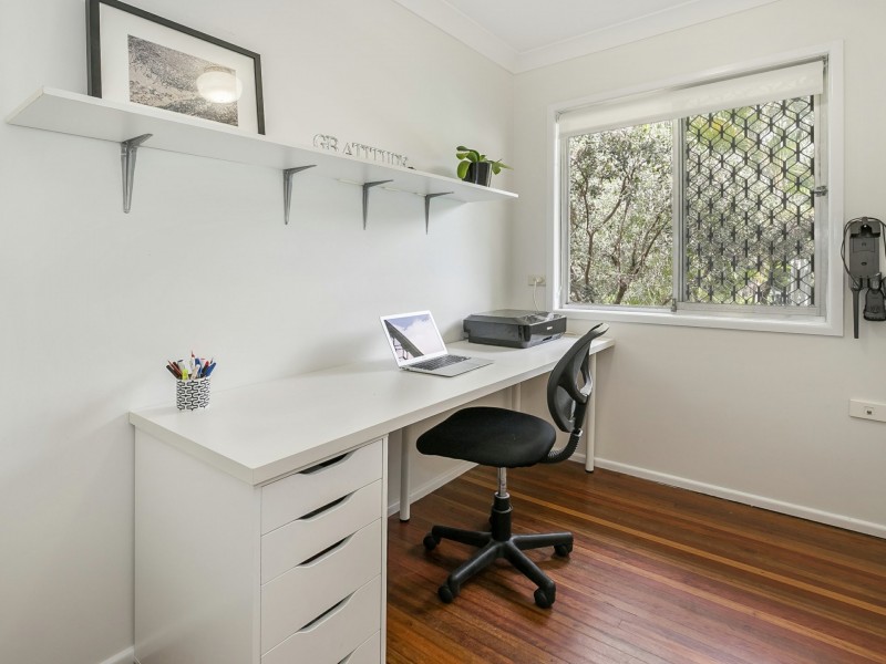 14 Rialanna Street, Kenmore QLD 4069