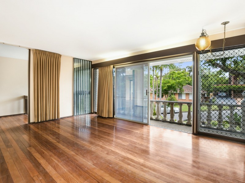 3 Alenola Street, Chapel Hill QLD 4069