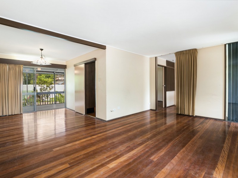 3 Alenola Street, Chapel Hill QLD 4069