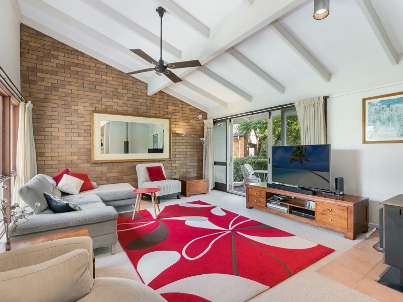 6 Jeymer Street, Kenmore QLD 4069