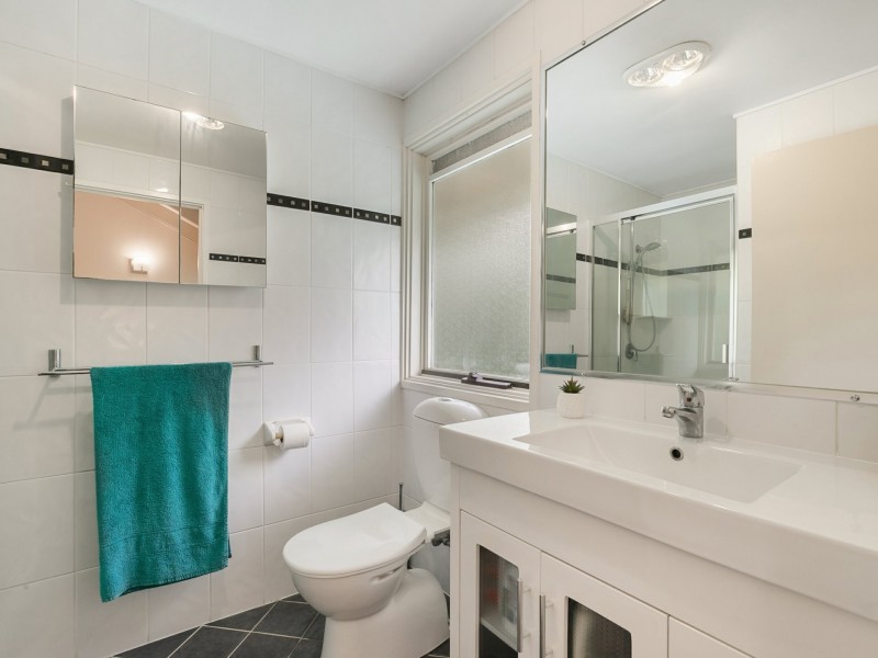 6 Jeymer Street, Kenmore QLD 4069