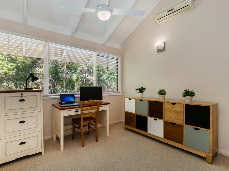 6 Jeymer Street, Kenmore QLD 4069