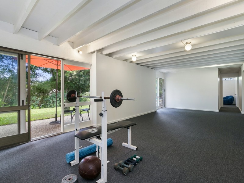 6 Jeymer Street, Kenmore QLD 4069