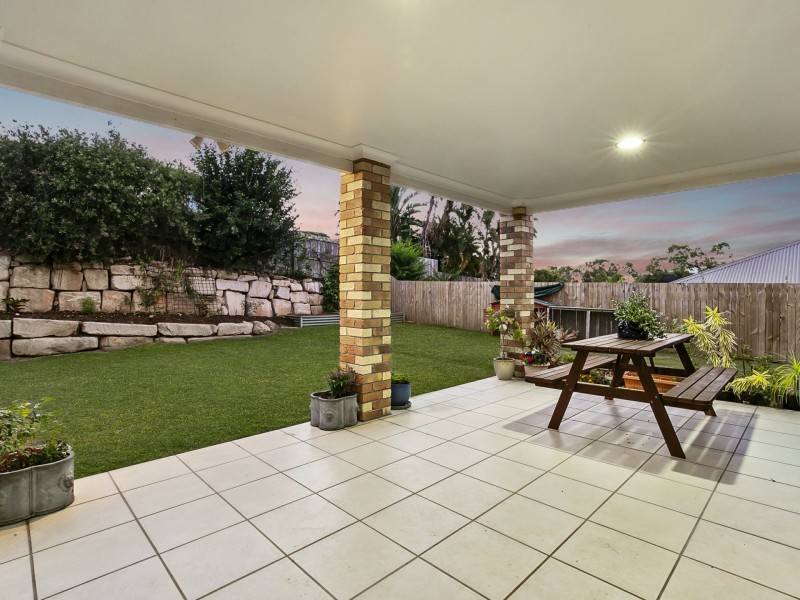 15 Rise Place, Moggill QLD 4070