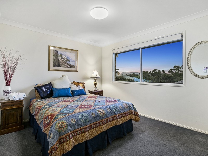 15 Rise Place, Moggill QLD 4070