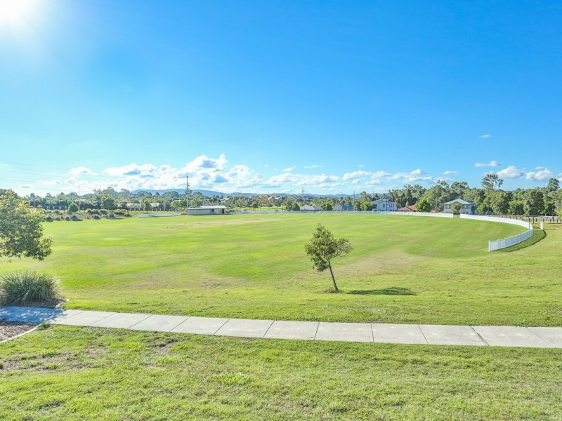 15 Rise Place, Moggill QLD 4070