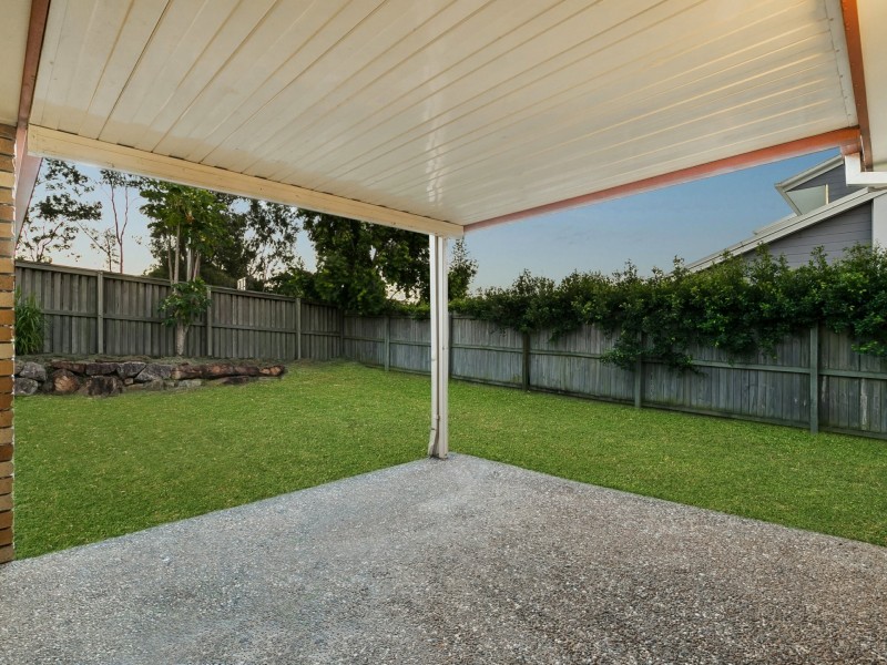 46 Golden Crest Place, Bellbowrie QLD 4070