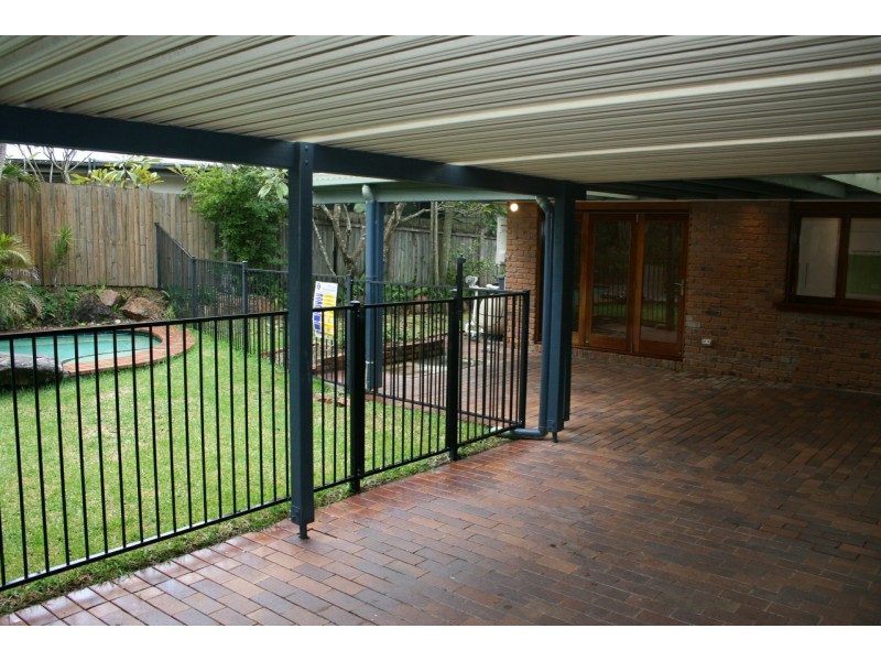 9 Chatburn Street, Chapel Hill QLD 4069