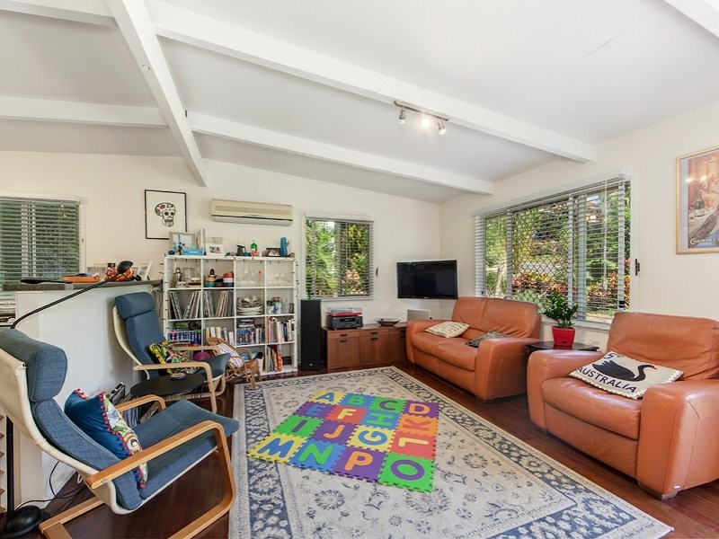 34 Princeton Street, Kenmore QLD 4069