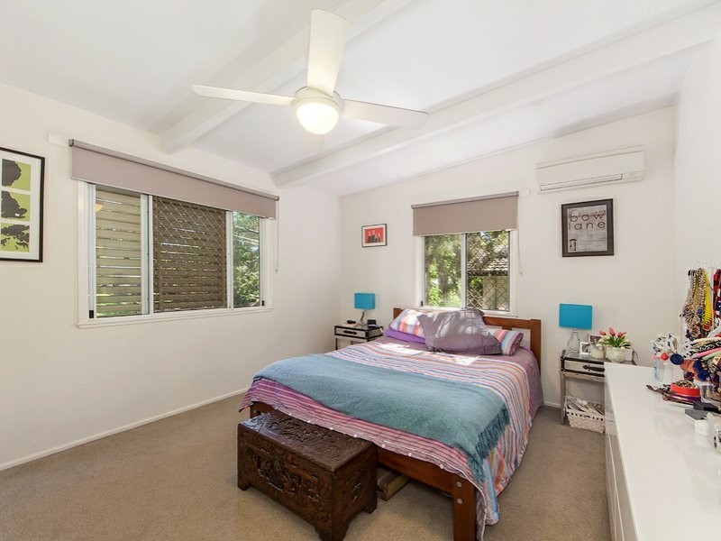 34 Princeton Street, Kenmore QLD 4069