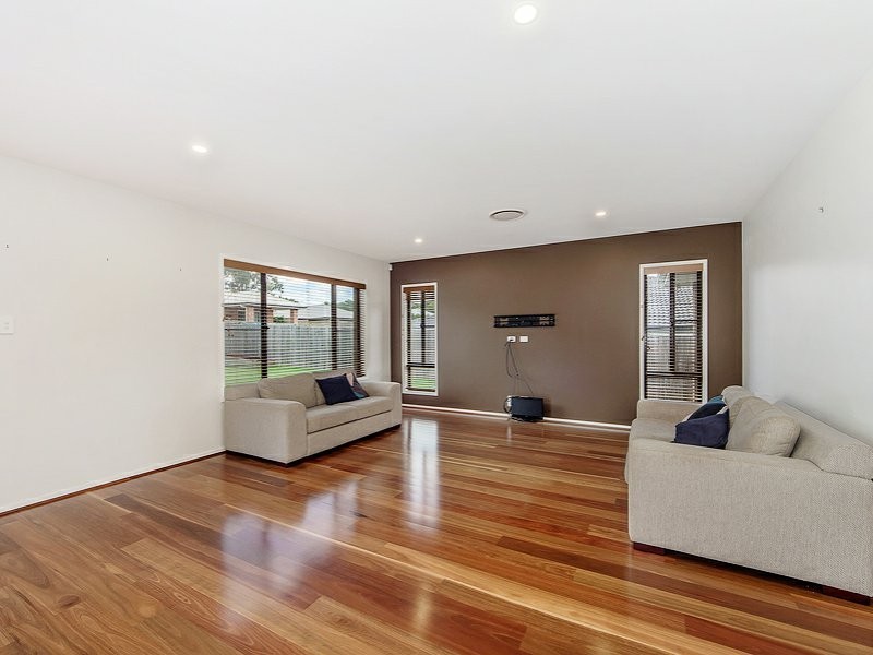 42 Mallee Circuit, Moggill QLD 4070