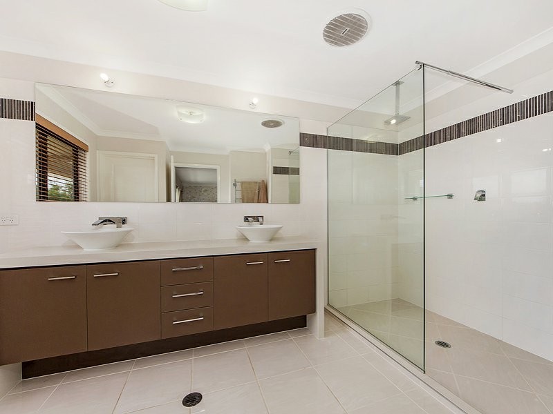 42 Mallee Circuit, Moggill QLD 4070