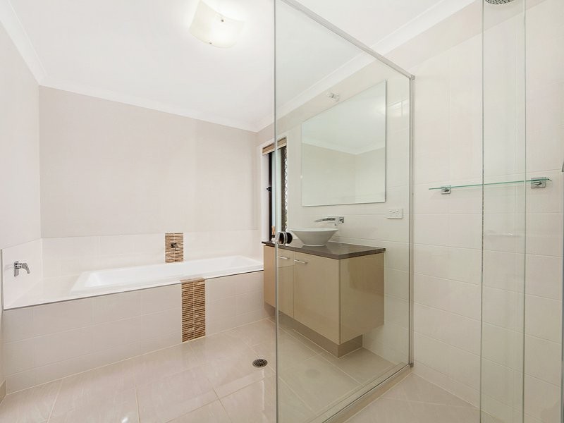 42 Mallee Circuit, Moggill QLD 4070