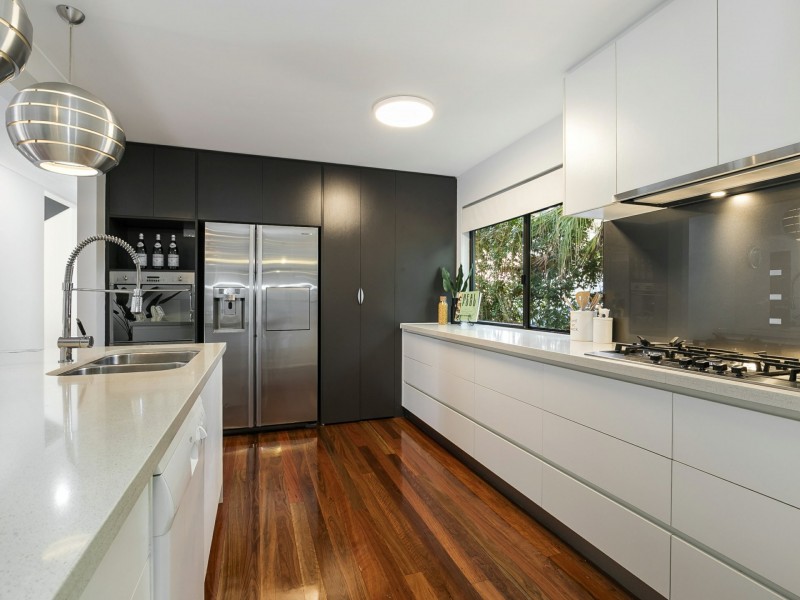 105 Taringa Parade, Indooroopilly QLD 4068