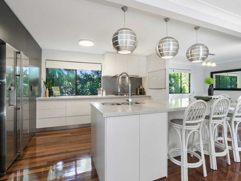 105 Taringa Parade, Indooroopilly QLD 4068