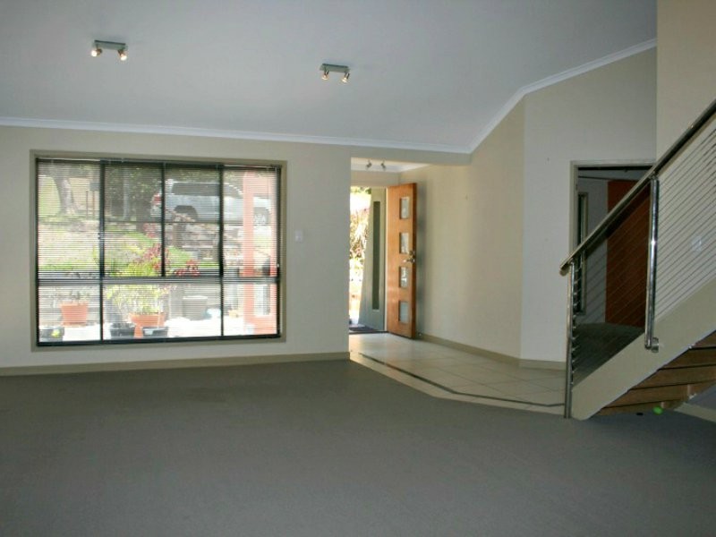 11 Melinda Street, Kenmore QLD 4069