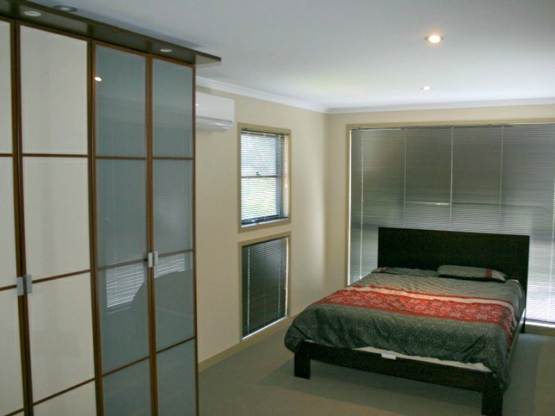 11 Melinda Street, Kenmore QLD 4069