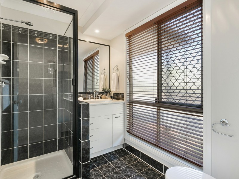 15 George Holt Drive, Mount Crosby QLD 4306