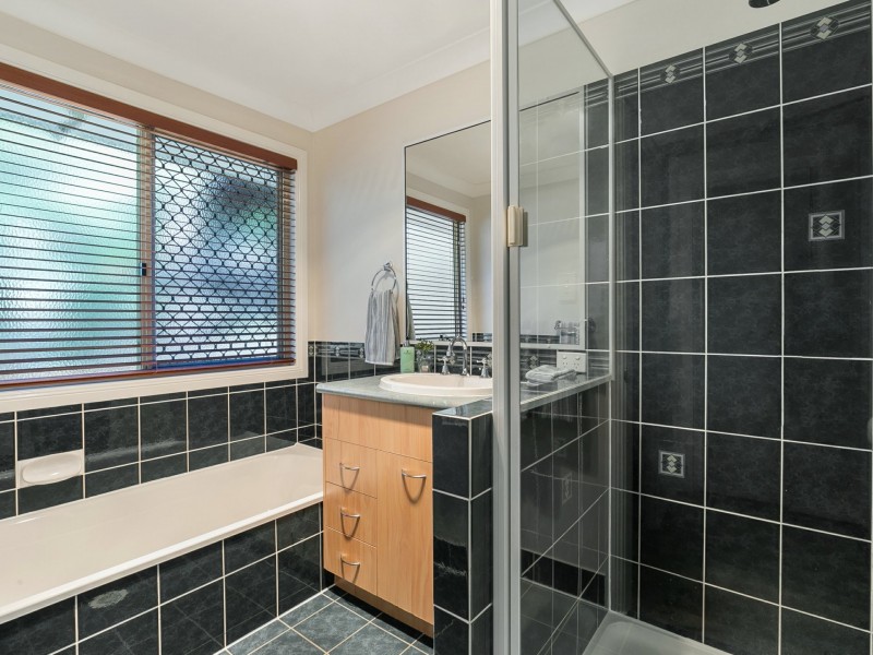 15 George Holt Drive, Mount Crosby QLD 4306