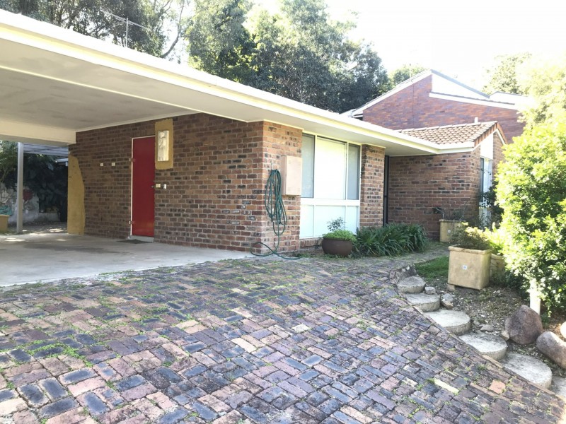 23 Wyndarra Street, Kenmore QLD 4069