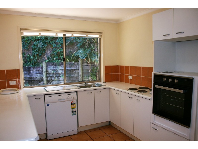 95 Ironbark Road, Chapel Hill QLD 4069