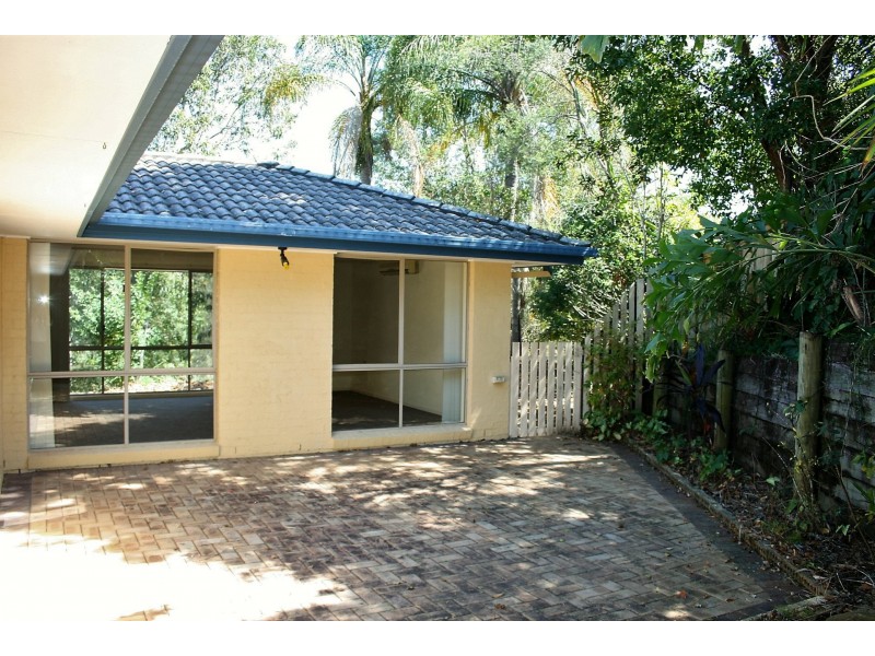 95 Ironbark Road, Chapel Hill QLD 4069