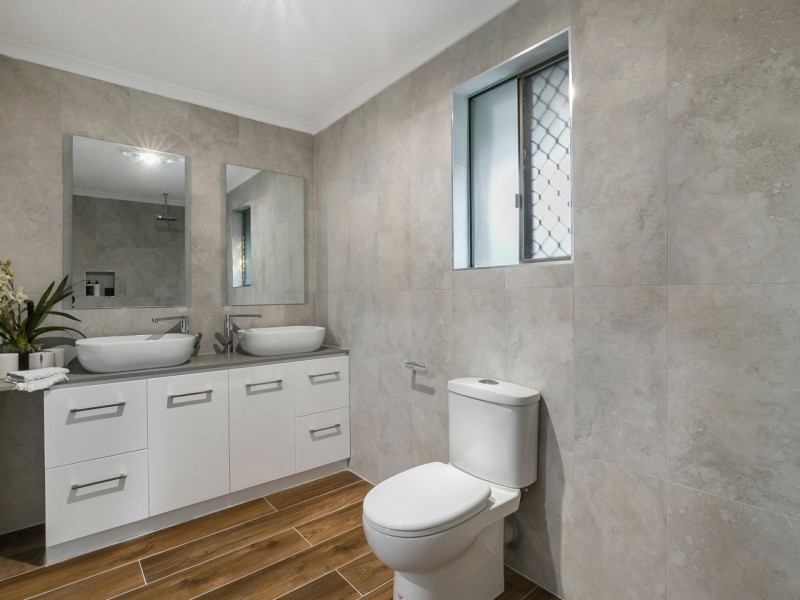 10 Linum Place, Bellbowrie QLD 4070