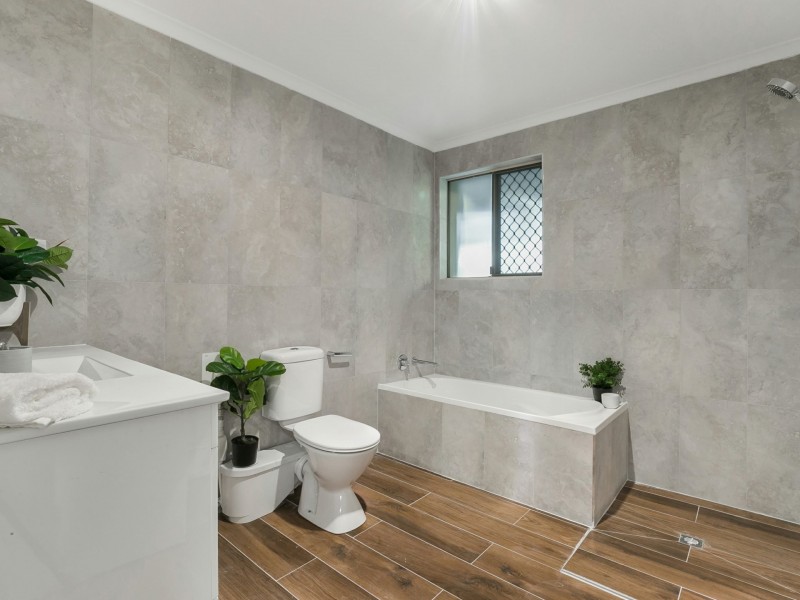 10 Linum Place, Bellbowrie QLD 4070