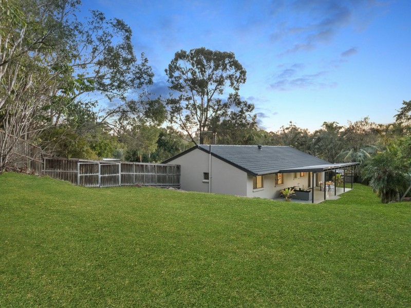 10 Linum Place, Bellbowrie QLD 4070